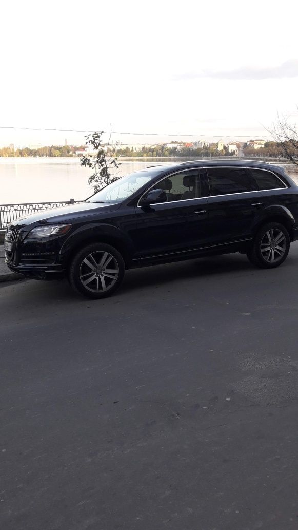 Audi Q7 2013 року