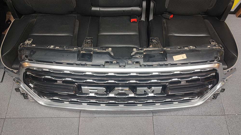 Решітка радіатора Limited Dodge RAM 19 20 21 22 23 DT Longhorn