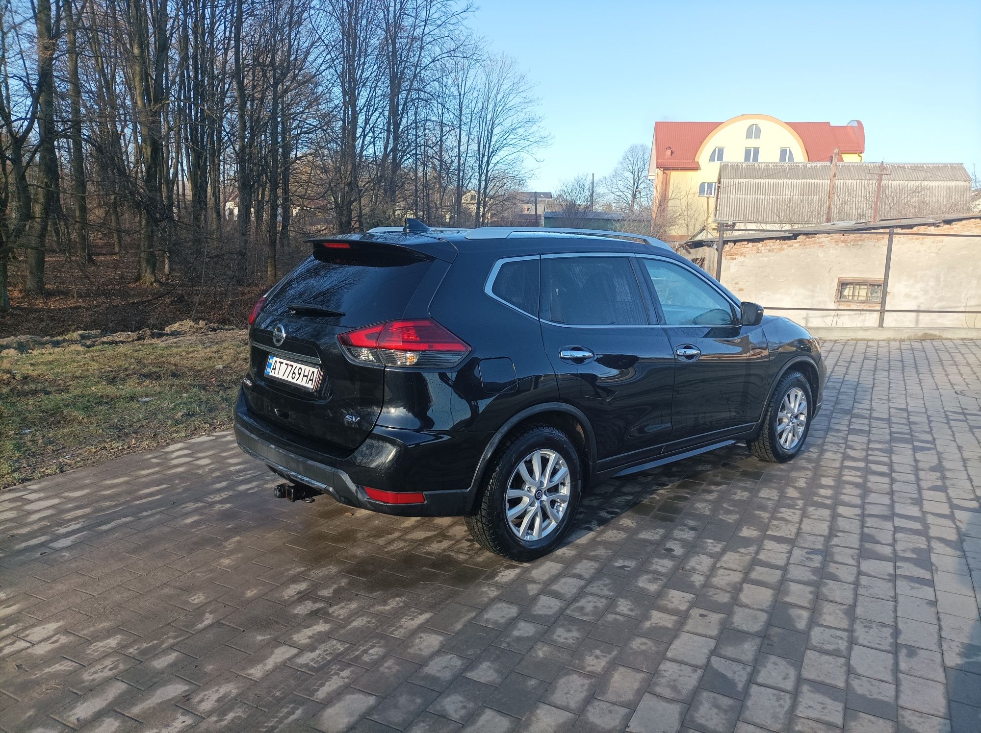 Нісан рог продам