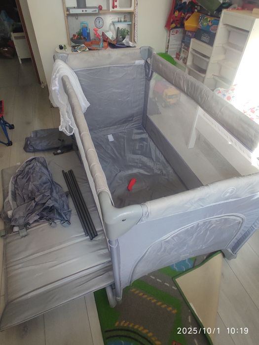 Łóżeczko turystyczne dwupoziomowe + materac. Kinderkraft
