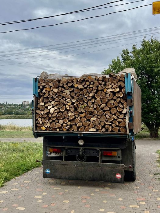 Колотые дрова твёрдых пород