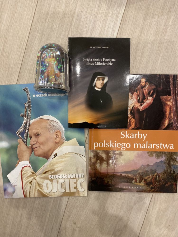 Zestaw książek Jan Paweł II ozdoba dekoracja siostra Faustyna skarby