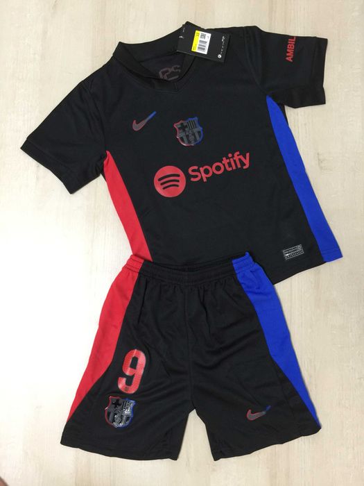 Strój dziecięcy #9 Lewandowski FC Barcelona wyjazdowa Roz.22