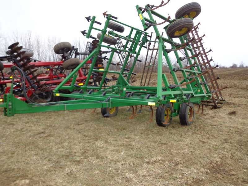 Культивтор John Deere 960 Джон Дир 8 и 11 метров