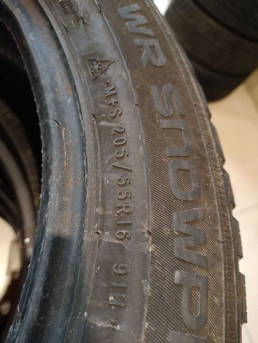 Пара шин б/у 205/55R16 91H Nokian WR Snowproof