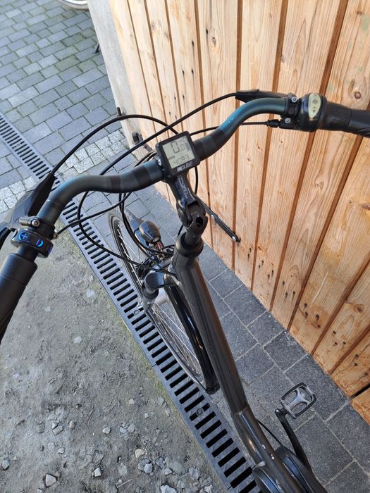 Rower elektryczny Raleigh Dover napęd centralny Gazelle Impulse L 55