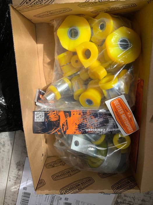 Komplet tulei zawieszenia - HONDA CIVIC (JAPAN 95-00) - 36szt.