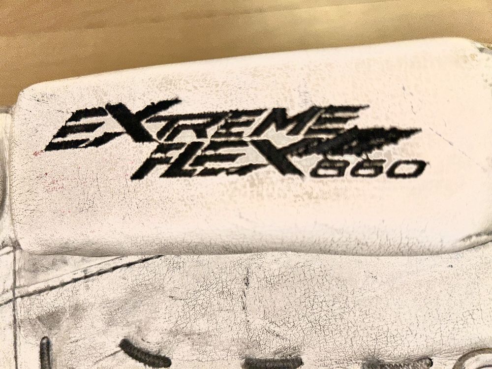 Щитки вратаря для хоккея с шайбой CCM Extreme flex 860 34+2