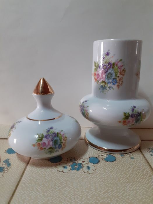 Jarra de Porcelana, Encarnação lda c/ pormenores a ouro