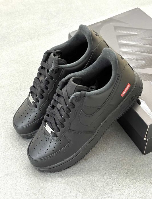 Buty Trampk Nike Air Force 1 Low Supreme Black R.38.5