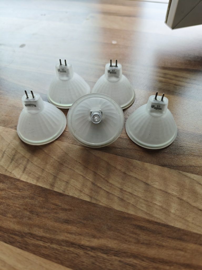 Żarówka żarnik halogen MR16  GU5.3 12v 20w