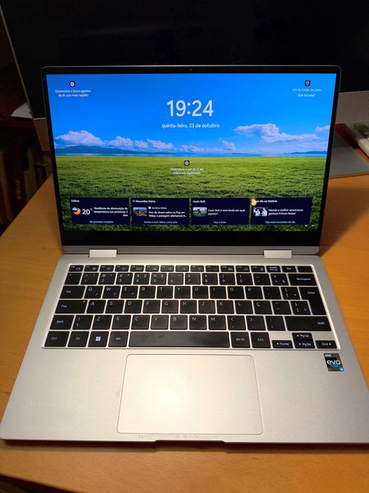 Samsung Computer (1 Year of Use)64551819160321121