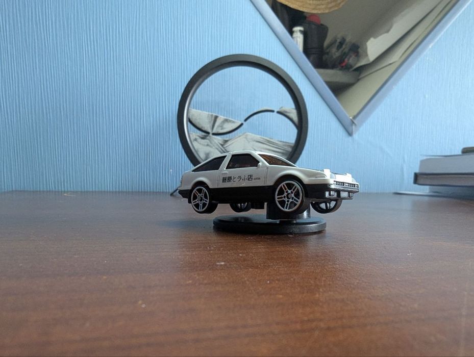 Initial D Toyota Sprinter Trueno AE86 спинер на торпеду