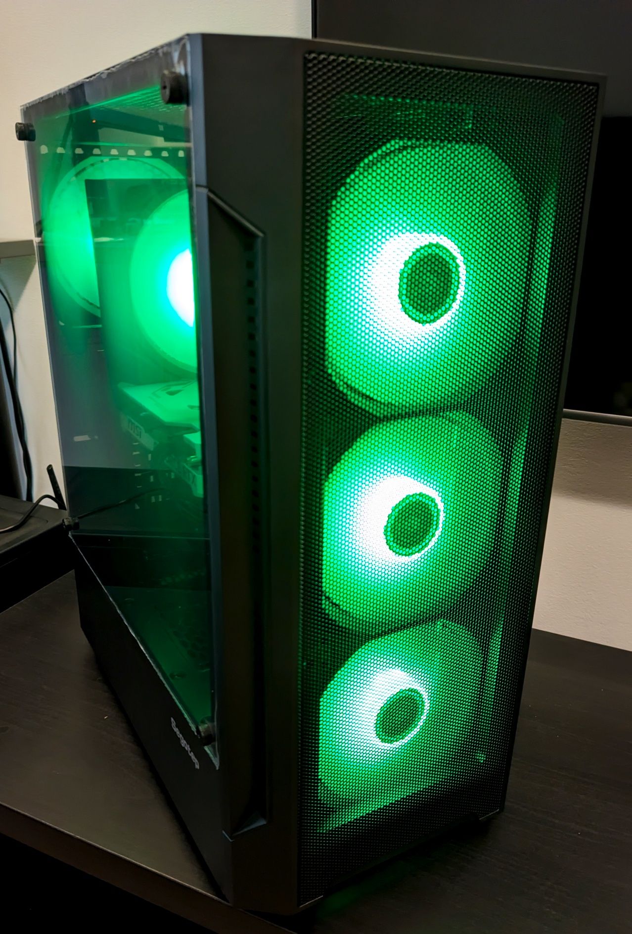 Komputer Do Gier Ryzen 5600, RTX4060, 16GB DDR4, 1TB SSD, WIFI, ARGB