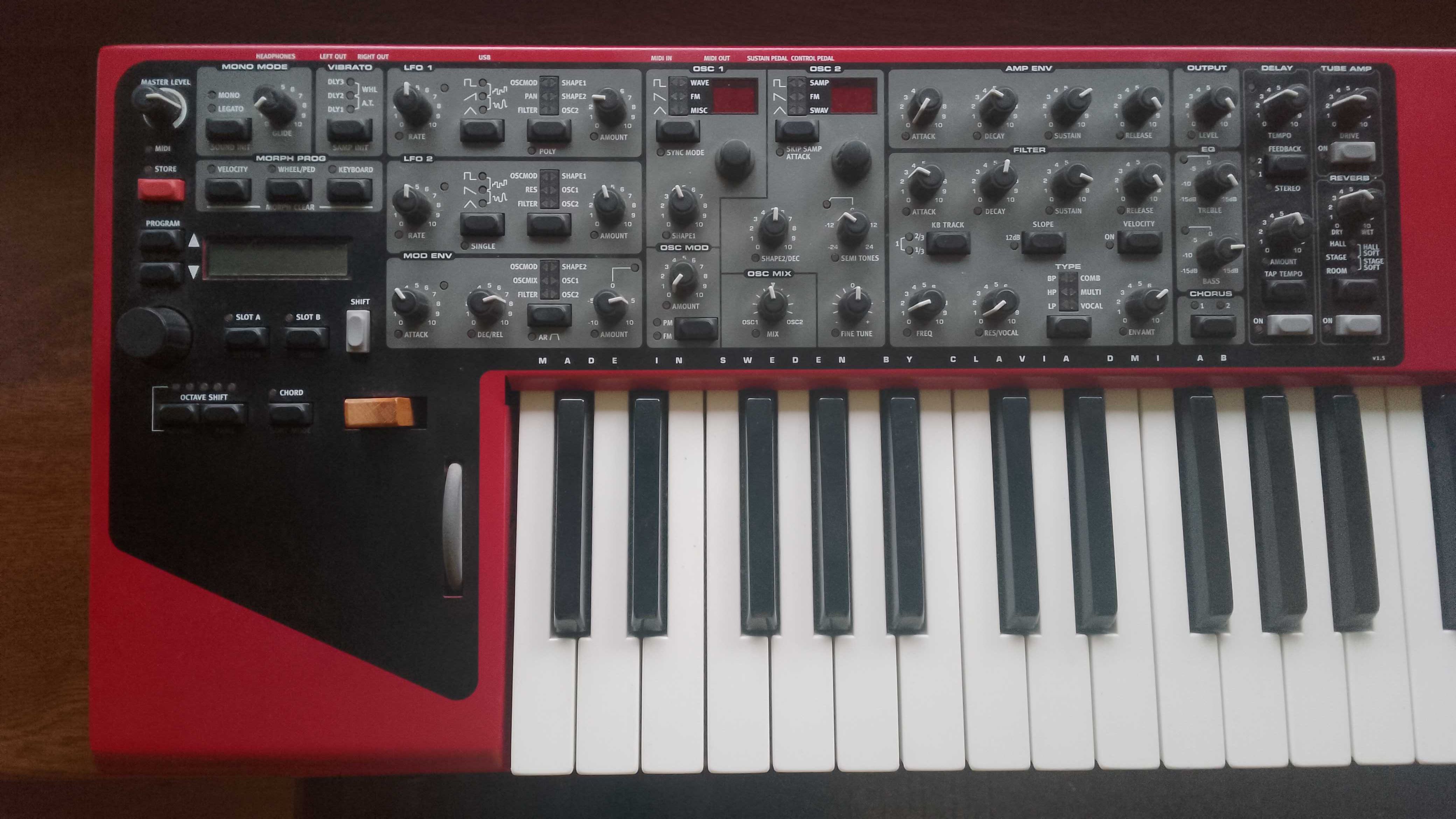 Clavia Nord Wave syntezator sampler z domowego studia