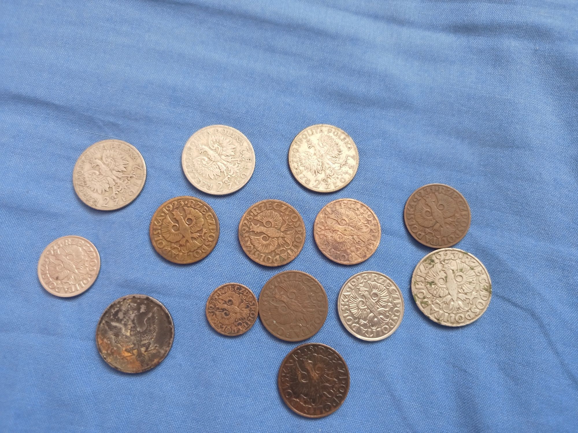 Polskie monety przedwojenne, każda inny rocznik