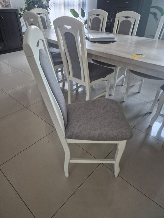 Drewniane krzesla 8 szt do negocjacji Zadbane