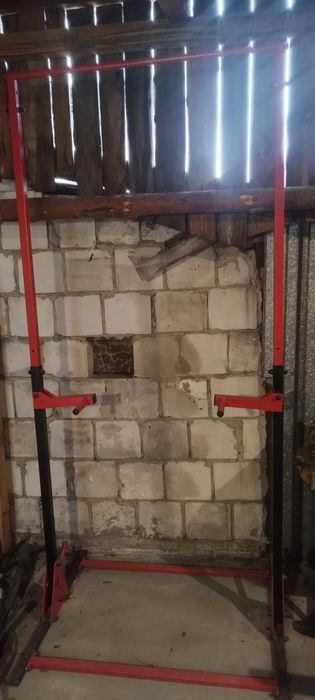 Drążek do podciagania regulowany z uchwytami na dipy