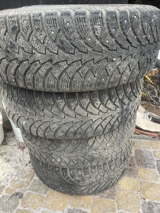 215/60 R16 Комплект зимових шин. Шип. Б/В