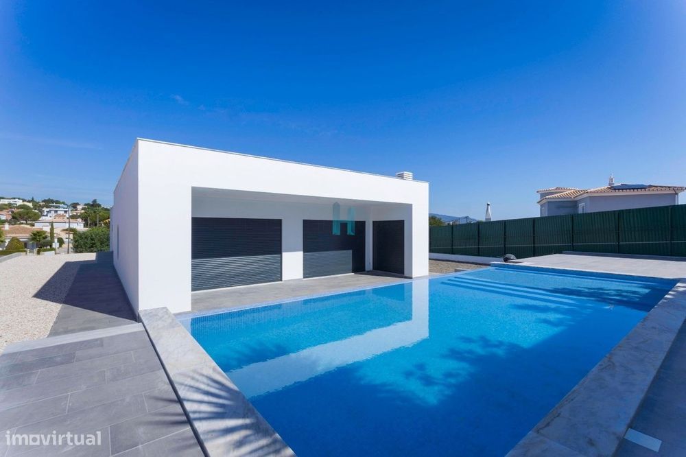 Moradia V3  em Monte Canelas