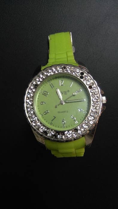 Relógio Tipo ONE Verde