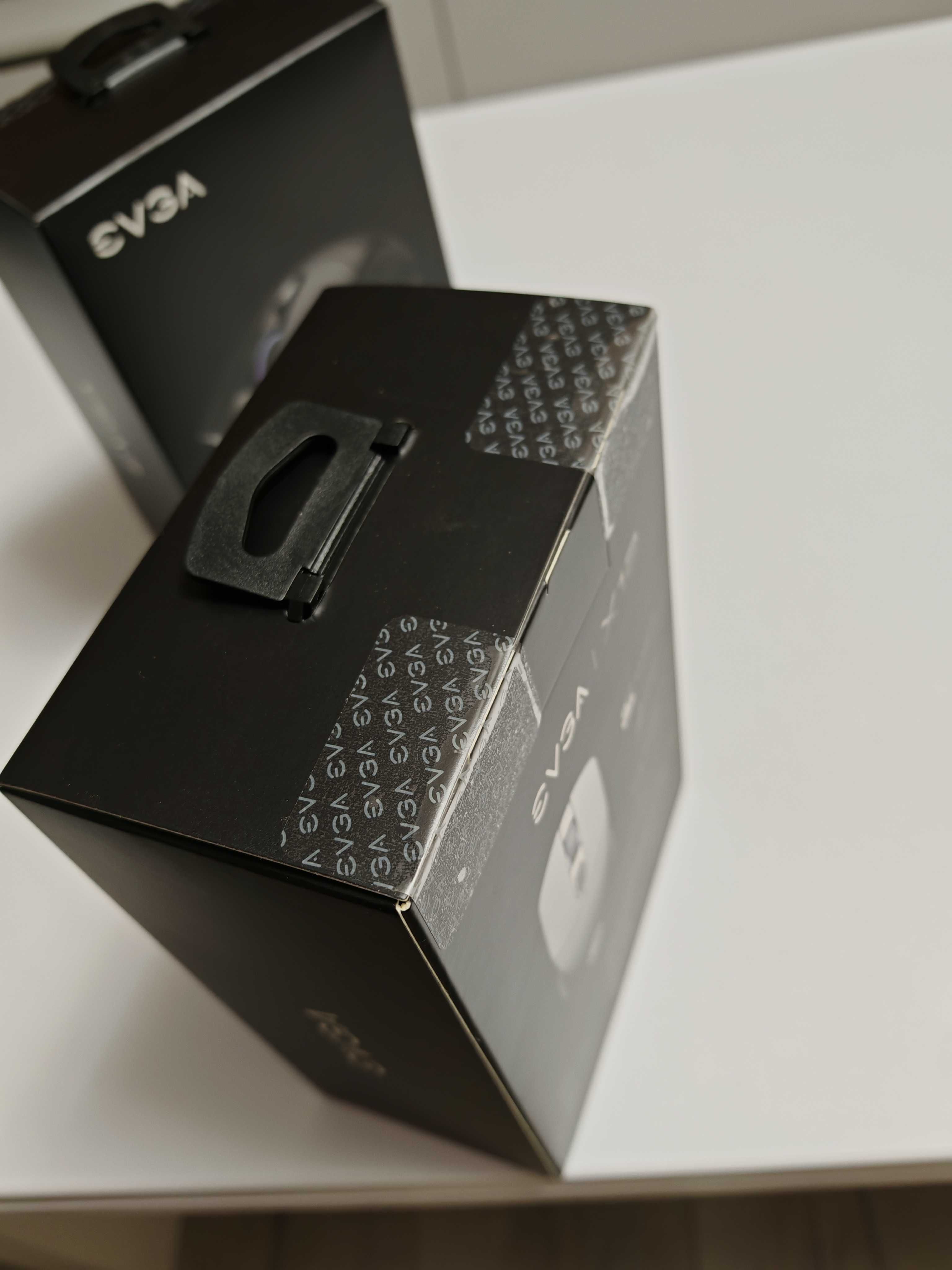 EVGA X12 Gaming Mouse, 8k, Wired, White / Black
