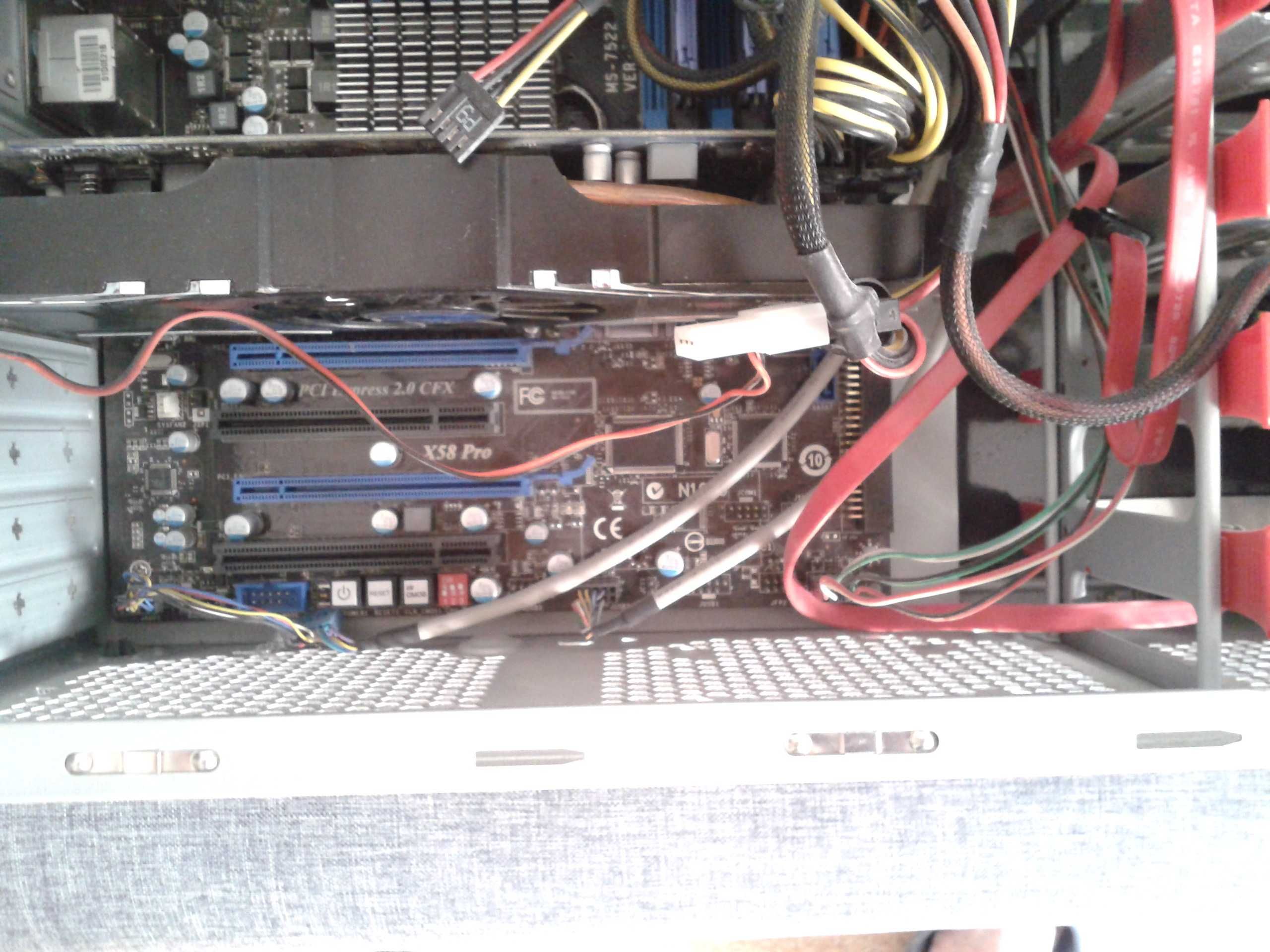 Komputer stacjonarny MSI AMD Radeon HD 6800 Kingston