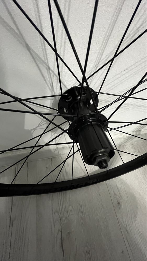Koło bontrager kovee 25 27,5” HG 6śr