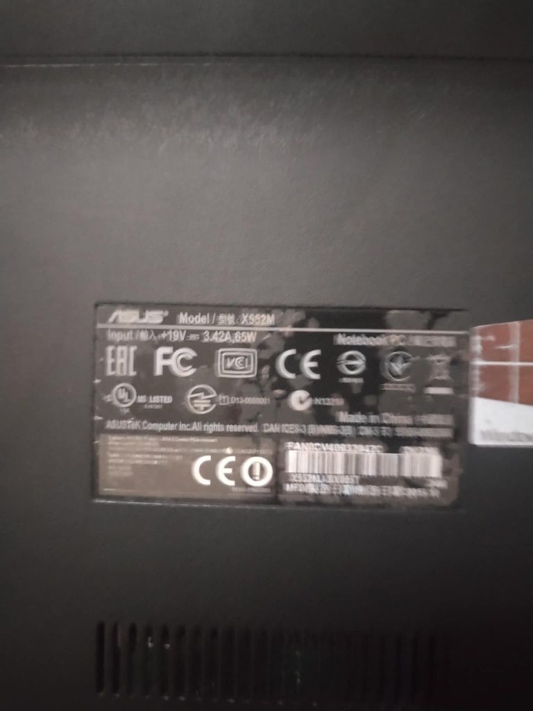 Vendo portátil para peças com carregador