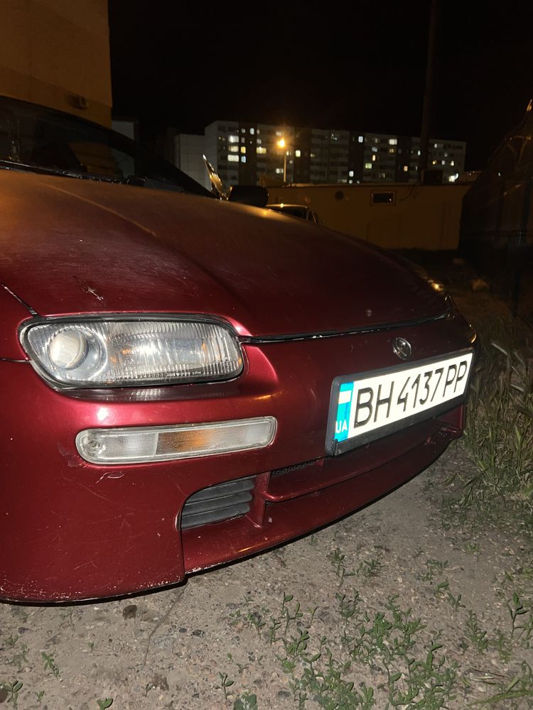 Продам Mazda 323f 1996 год