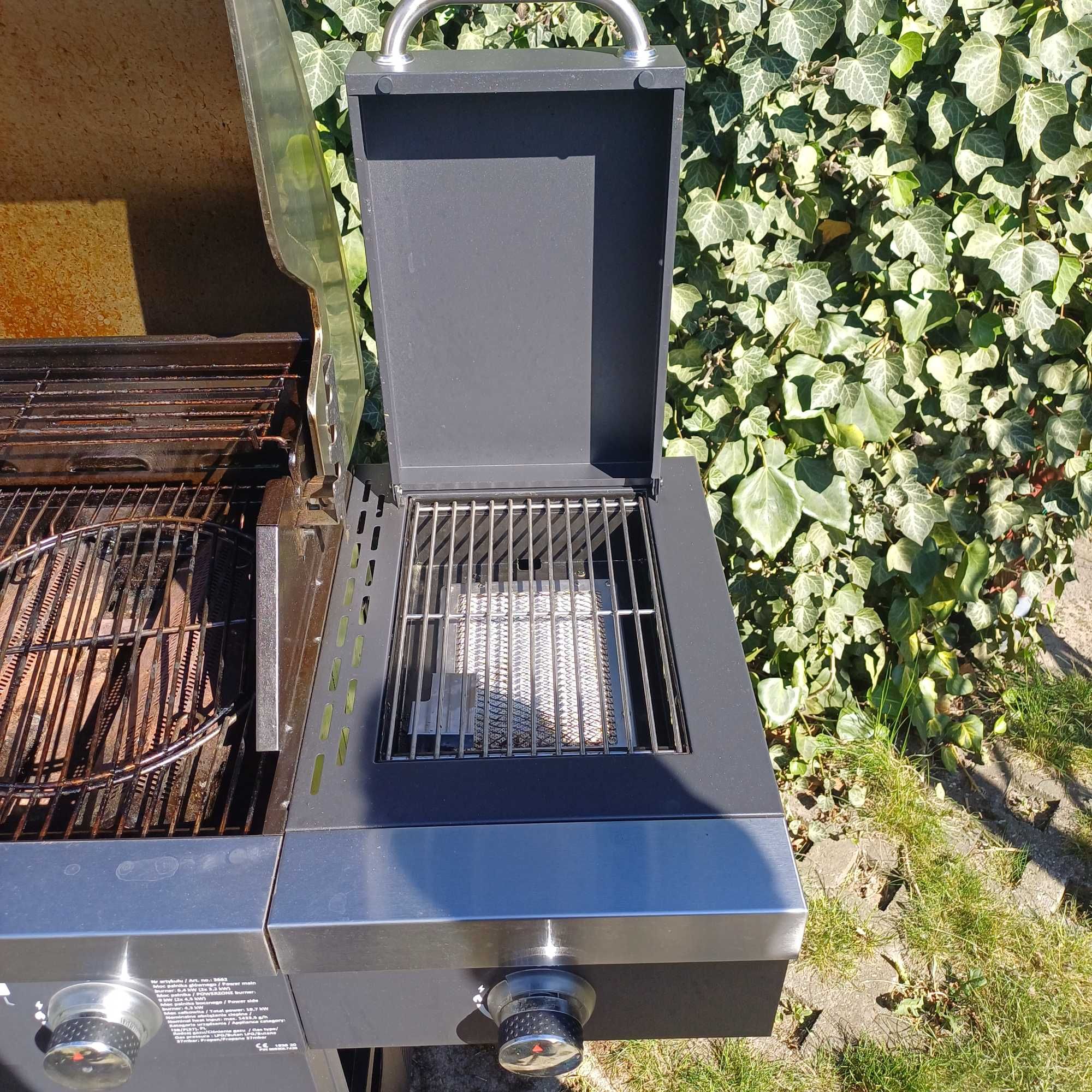 SOLIDNY Grill gazowy Tepro 4+1 palnikowy, moc całkowita 19,7 kW