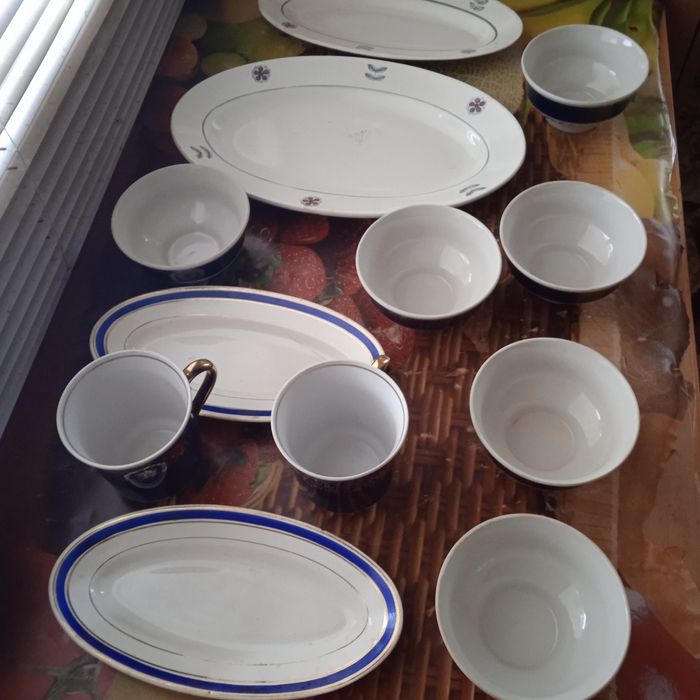 Продам старий посуд.