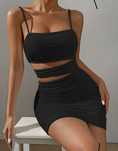 Vestido preto com faixa