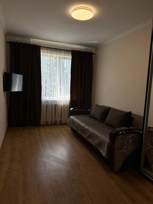 2к квартира подобово центр