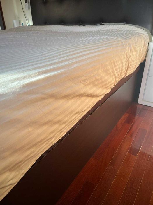 Cama sommier e cabeceira