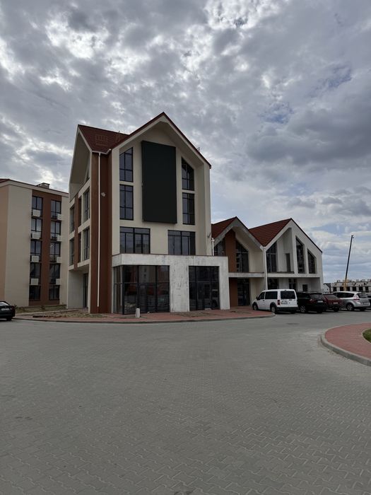 Продаж таунхаусу 134м2, 4 сотки подвірʼя с. Святопетрівське