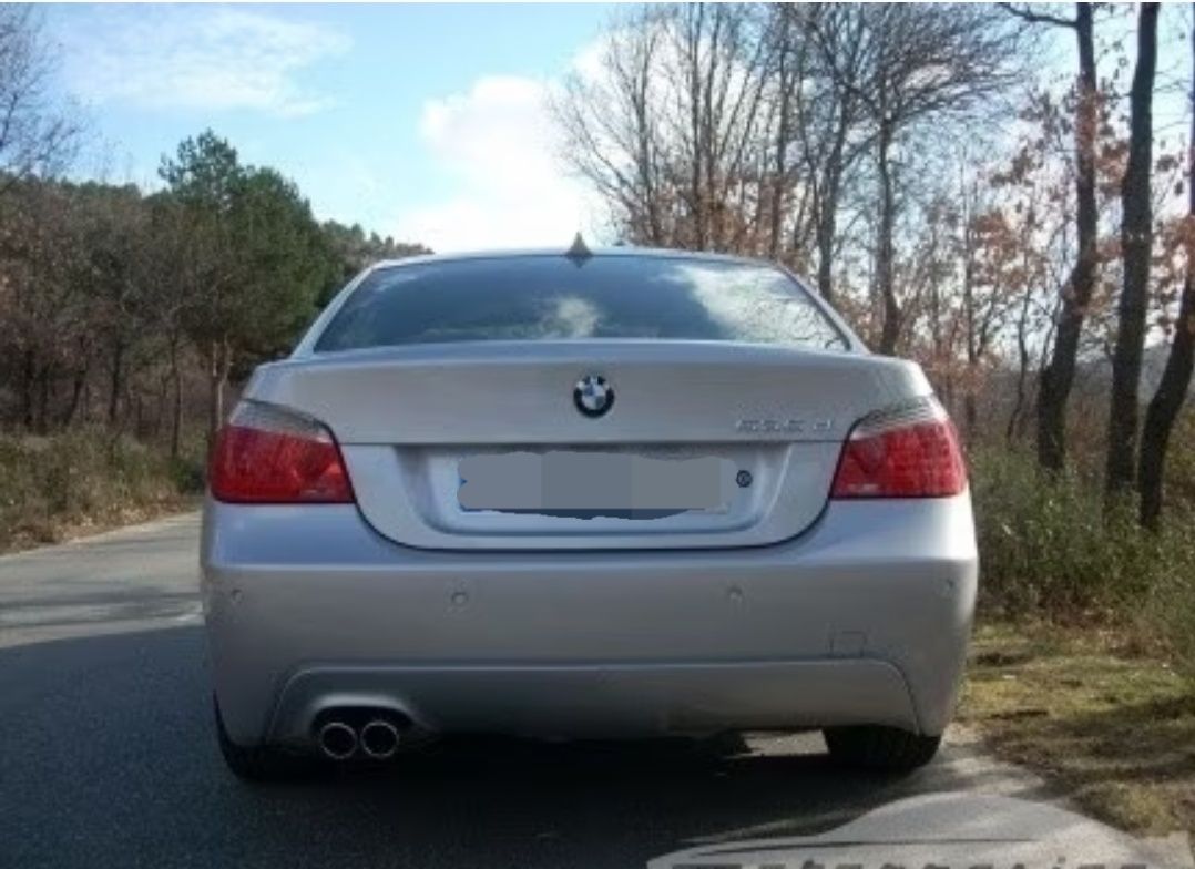 Bmw 530d E60 para peças tem teto de abrir.