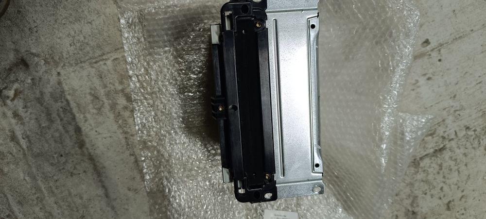 Рідна магнітола на Додж Джорні 2.4 2018 року