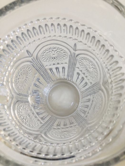 Dzbanek na wode sok piękny stary styl