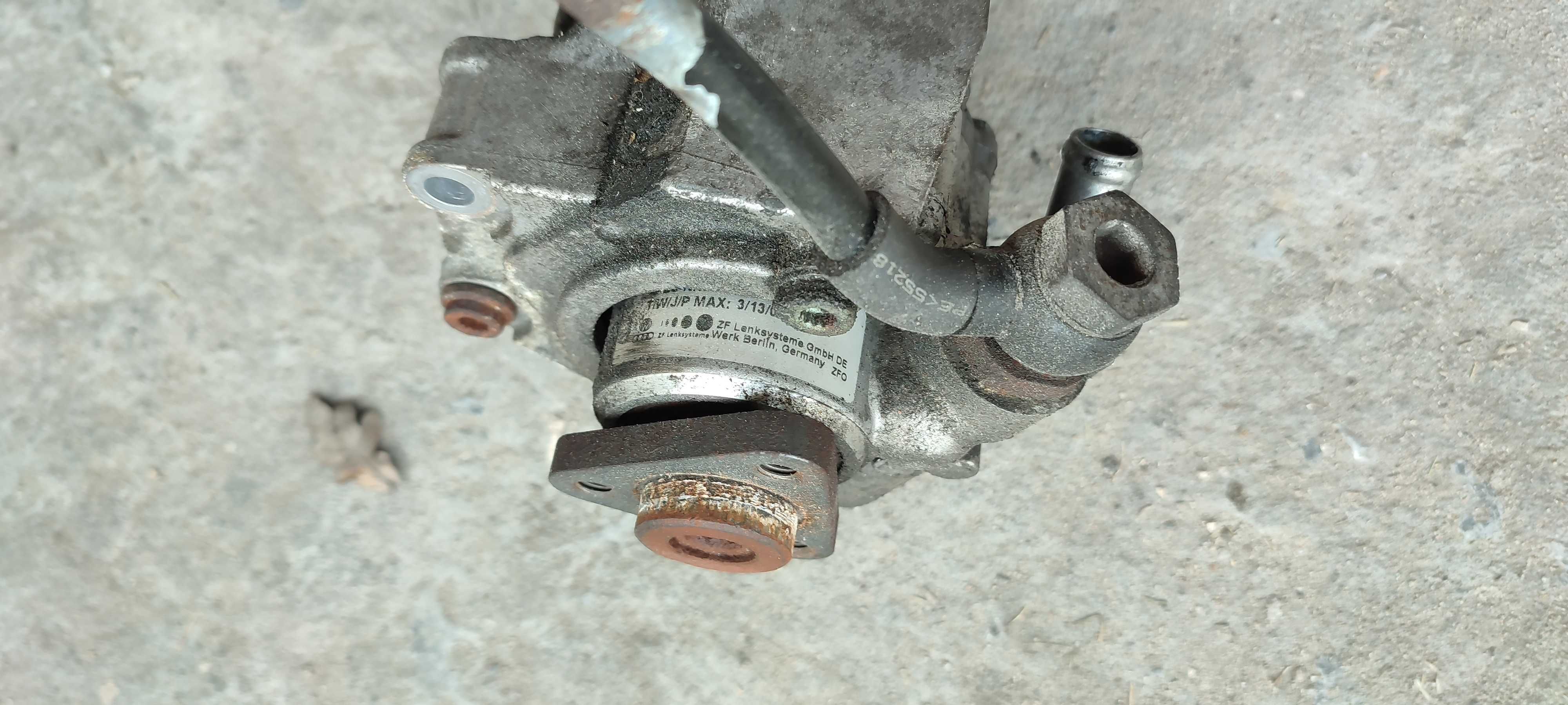 Pompa wspomagania VW,AUDI 3.2FSI kod silnika AUK