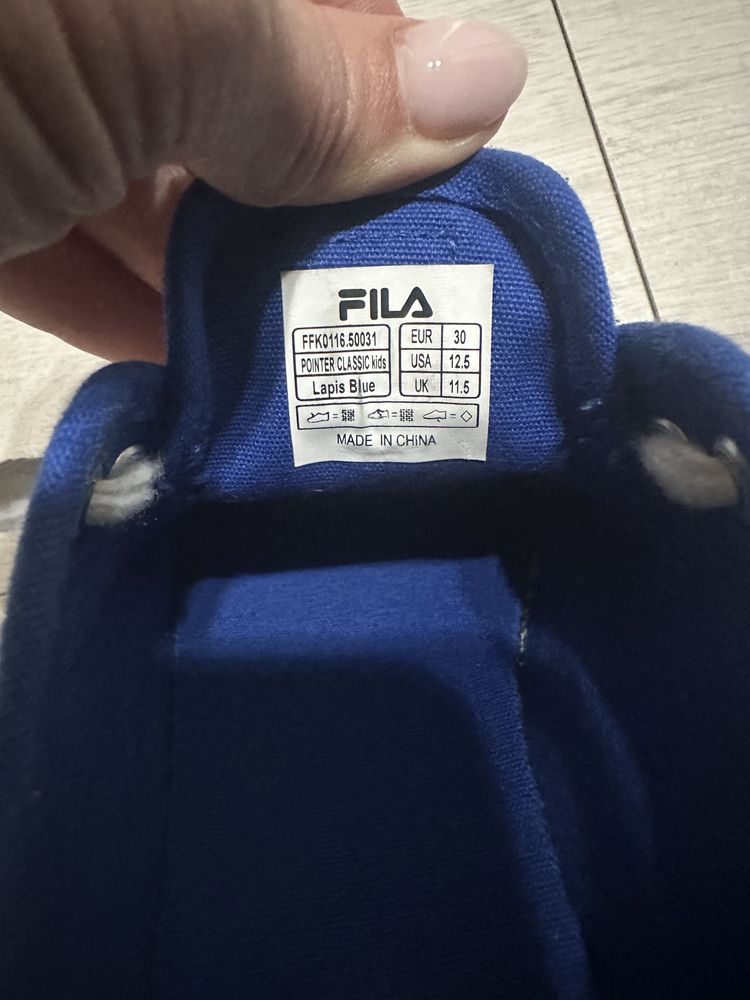 Trampki r 30 FILA