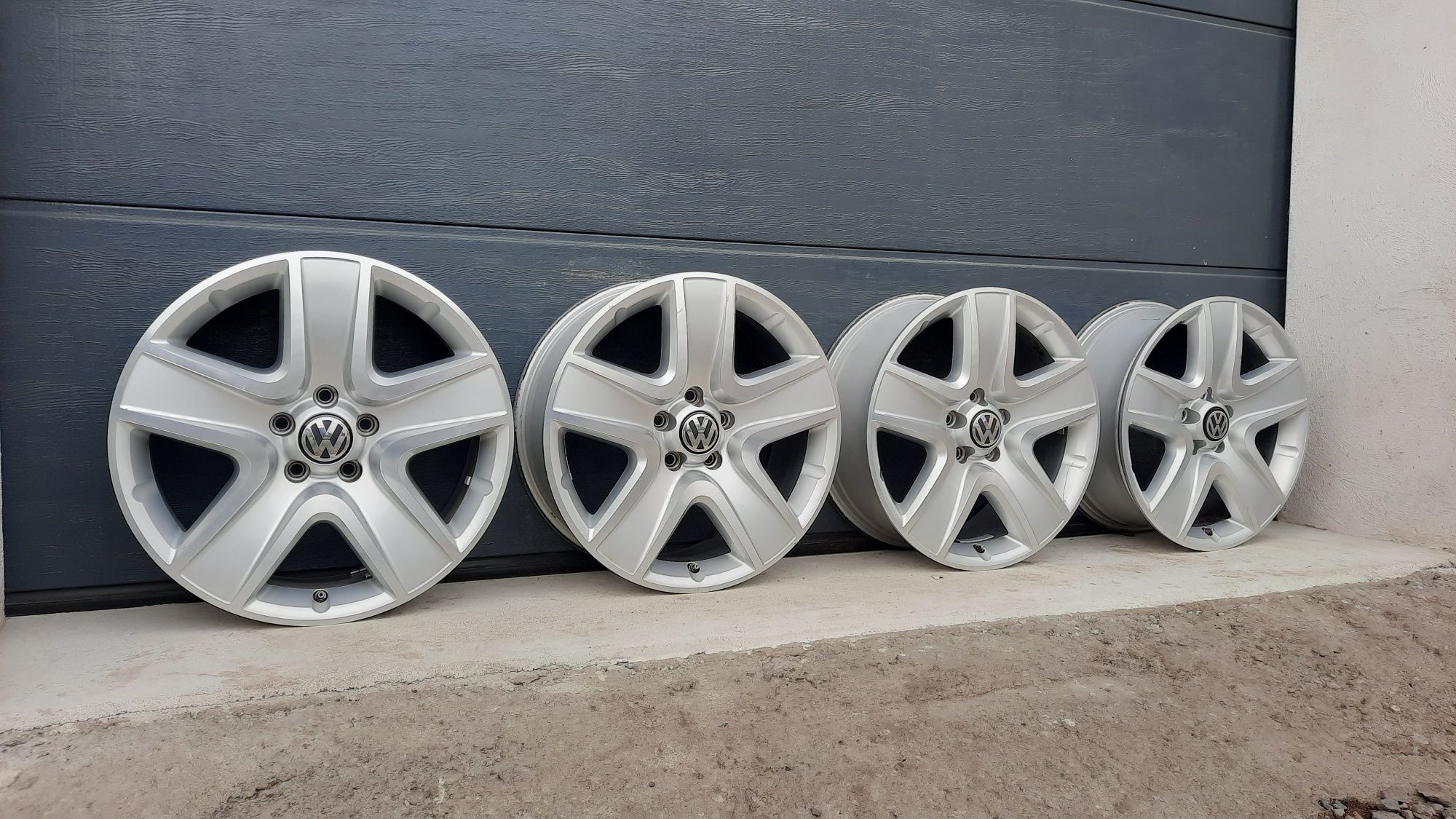 4x Alufelgi 18" VW Tiguan Passat Sharan Touareg