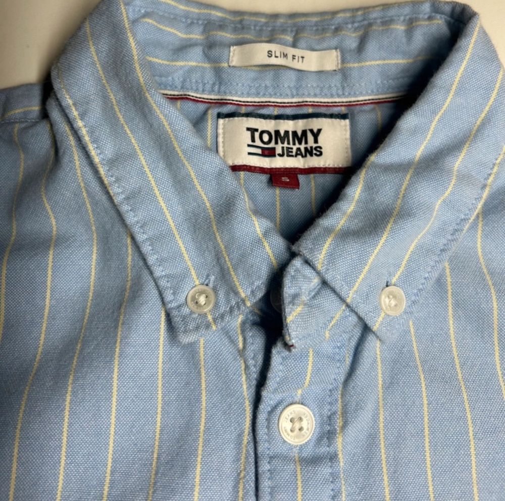 Kodzula Tommy Hilfiger S & spodnie chinosy 30/32