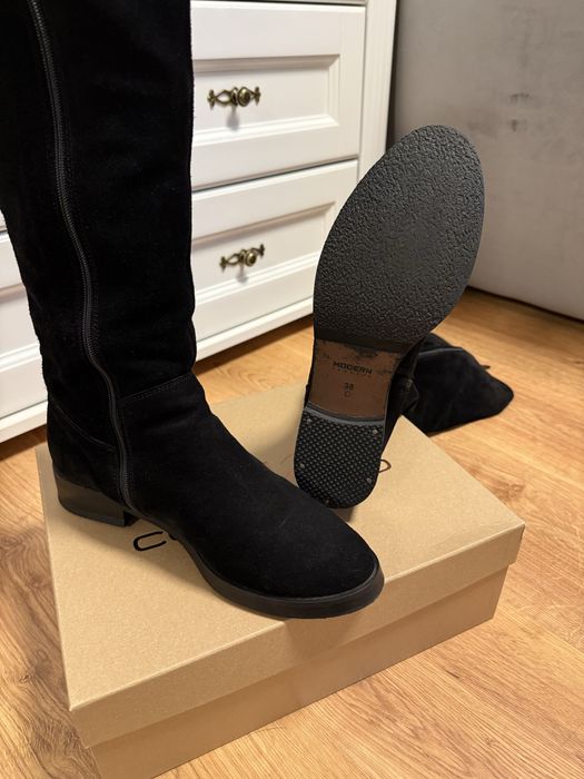 Продам високі чоботи за коліно з натуральної замші, зимові