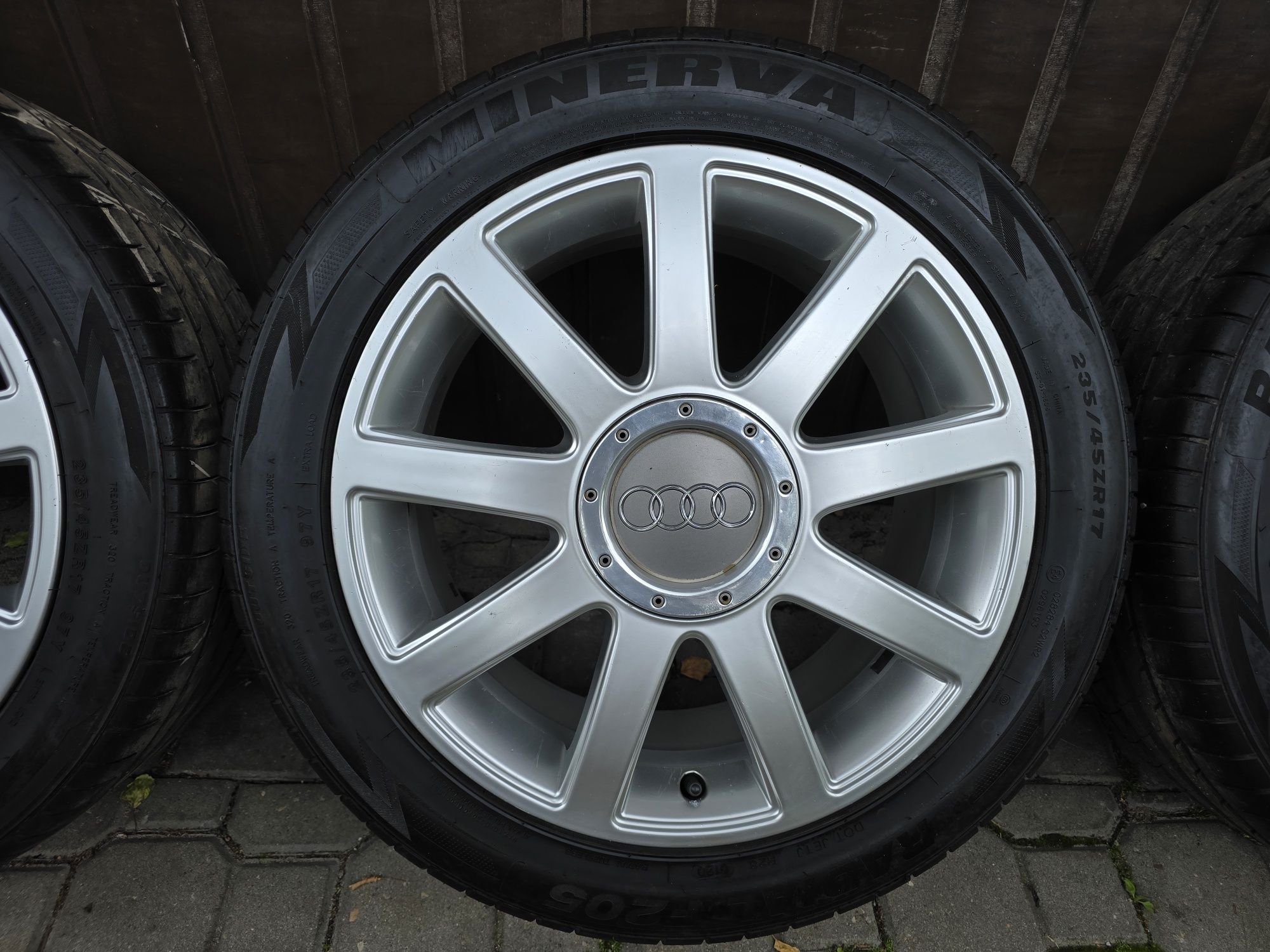 Felgi z oponami 235/45R17 Audi A4 B6 S-line B7 5x112 A3 A6 C6 TT