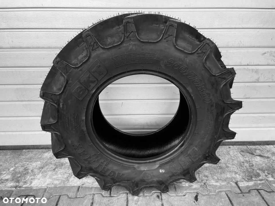 Opona Rolnicza 360/70R20 BKT 12,4R20 I 320/85R20