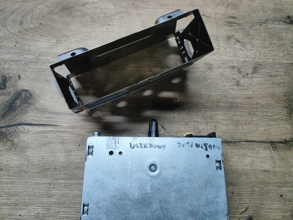Fiat Grande Punto radio z kieszenią