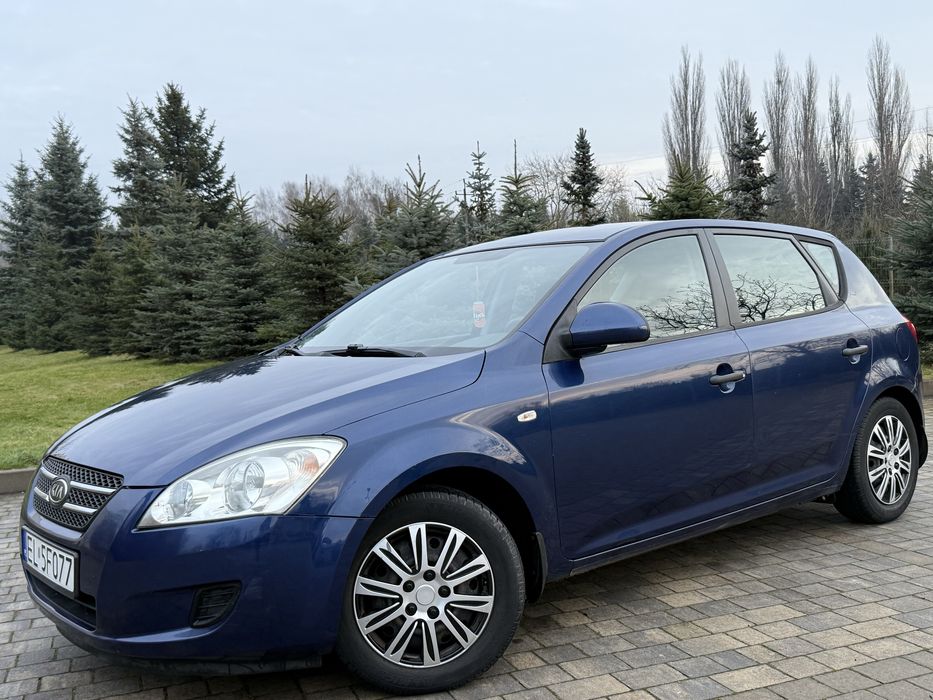 Kia Cee’d 1.6 CRDI /OC PT ROK/Klimatyzacja/Bez Rdzy/Koła Zima/