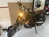 Bullit Black Edition Hero-UNICA-  1531 kilometros - 1 Dono