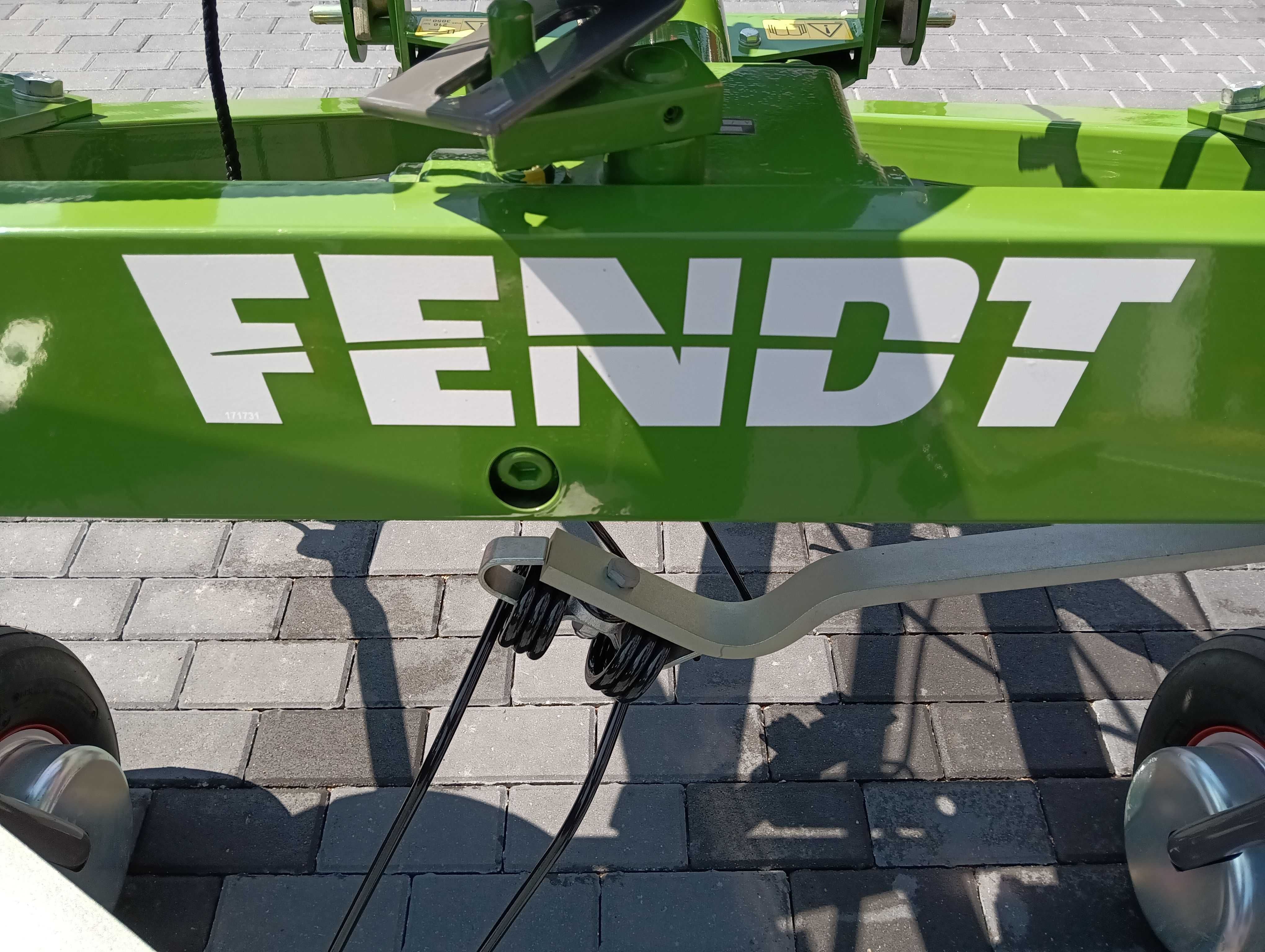 Przetrząsacz przewracarka do siana FENDT TWISTER 5204 DN -NAJLEPSZA-